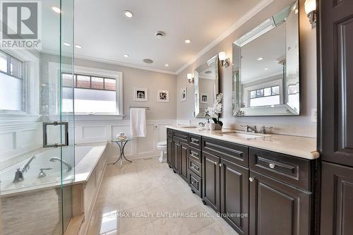 1127 Queen St W, Mississauga, ON - Indoor Photo Showing Bathroom