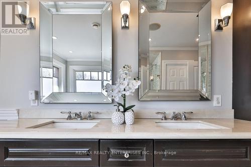 1127 Queen St W, Mississauga, ON - Indoor Photo Showing Bathroom