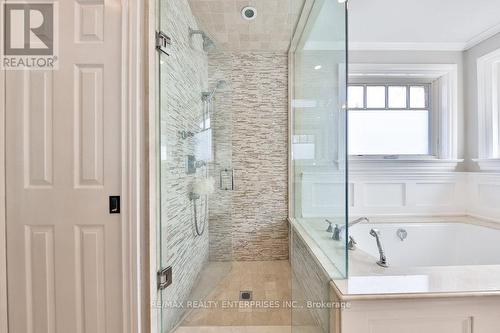 1127 Queen Street W, Mississauga, ON - Indoor Photo Showing Bathroom