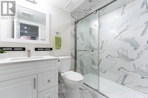67 Roundstone Dr, Brampton, ON - Indoor Photo Showing Bathroom