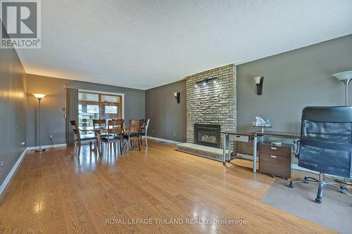 1379 Kostis Ave, London, ON - Indoor With Fireplace