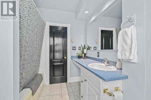 #3 -75 Mcintyre Cres, Halton Hills, ON - Indoor Photo Showing Bathroom