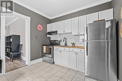 #3 -75 Mcintyre Cres, Halton Hills, ON - Indoor Photo Showing Kitchen With Stainless Steel Kitchen