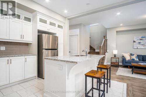 3 Alayche Trail, Welland, ON - Indoor Photo Showing Kitchen With Upgraded Kitchen