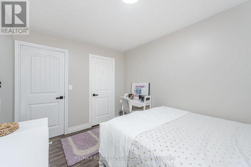 24 Haviland Circ, Brampton, ON - Indoor Photo Showing Bedroom