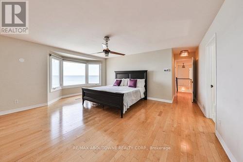 1470 Watersedge Rd, Mississauga, ON - Indoor Photo Showing Bedroom