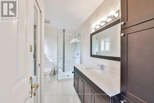 1470 Watersedge Rd, Mississauga, ON - Indoor Photo Showing Bathroom