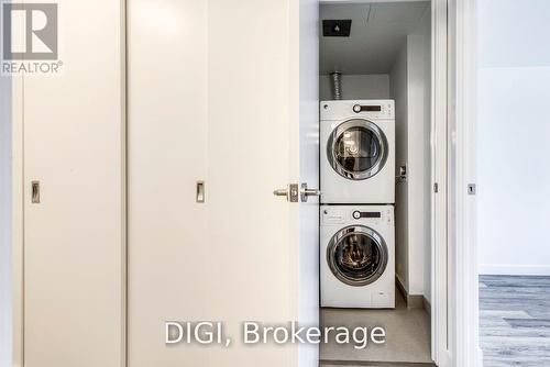 Th-101 - 50 High Park Avenue, Toronto, ON - Indoor Photo Showing Laundry Room
