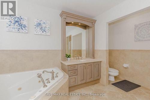 62 Mount Royal Circ, Brampton, ON - Indoor Photo Showing Bathroom