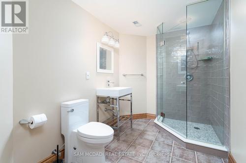 15 Turtle Lake Dr, Halton Hills, ON - Indoor Photo Showing Bathroom