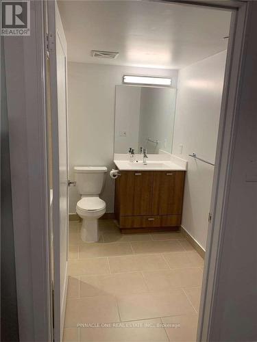 2425 - 275 Village Green Square S, Toronto, ON - Indoor Photo Showing Bathroom