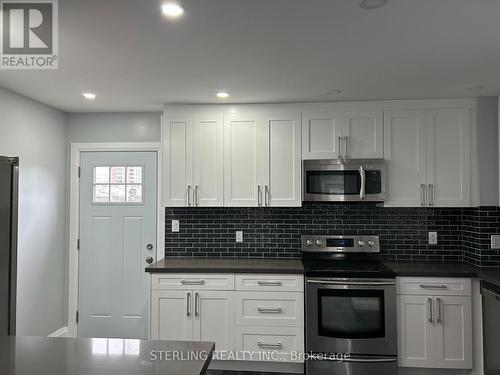 79 Nassau St, Oshawa, ON - Indoor Photo Showing Kitchen With Upgraded Kitchen