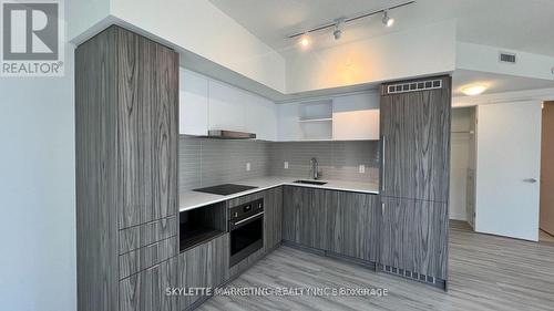 3308 - 55 Cooper Street, Toronto, ON - Indoor Photo Showing Kitchen With Upgraded Kitchen