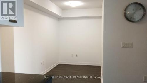 525 - 275 Village Green Square, Toronto, ON - Indoor Photo Showing Other Room