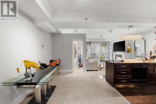 2151 Danforth Ave, Toronto, ON - Indoor Photo Showing Kitchen