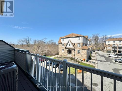 22 - 200 Mclevin Avenue, Toronto, ON - Outdoor