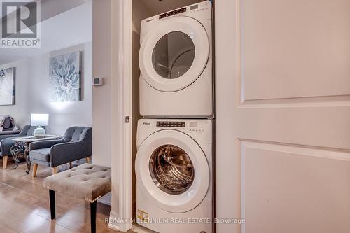 421 - 9075 Jane Street, Vaughan, ON - Indoor Photo Showing Laundry Room