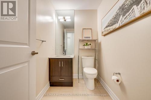 421 - 9075 Jane Street, Vaughan, ON - Indoor Photo Showing Bathroom