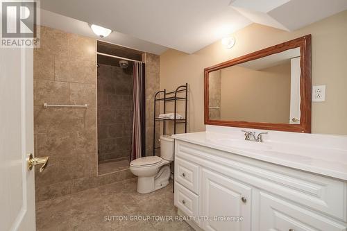 41 Vas Road, Vaughan, ON - Indoor Photo Showing Bathroom