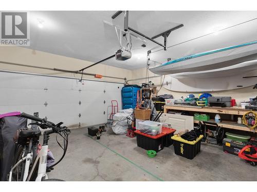 1806 Begbie Road, Kelowna, BC - Indoor Photo Showing Garage