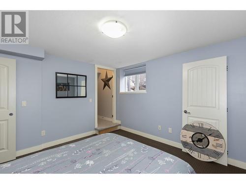 1806 Begbie Road, Kelowna, BC - Indoor Photo Showing Bedroom