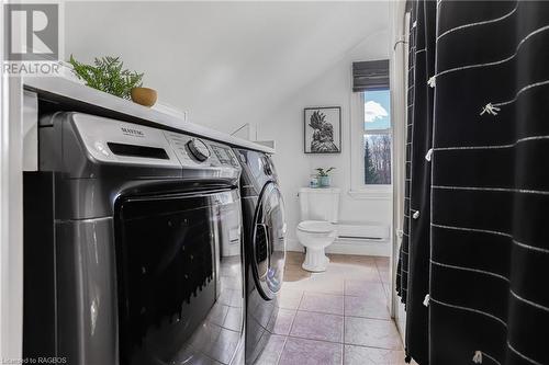 315421 Highway 6, Chatsworth (Twp), ON - Indoor Photo Showing Laundry Room