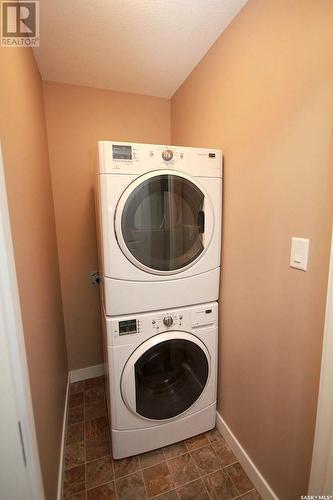 344 Smith Street, Regina, SK - Indoor Photo Showing Laundry Room