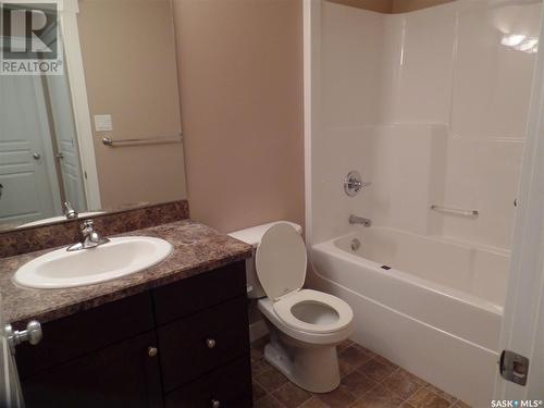 344 Smith Street, Regina, SK - Indoor Photo Showing Bathroom