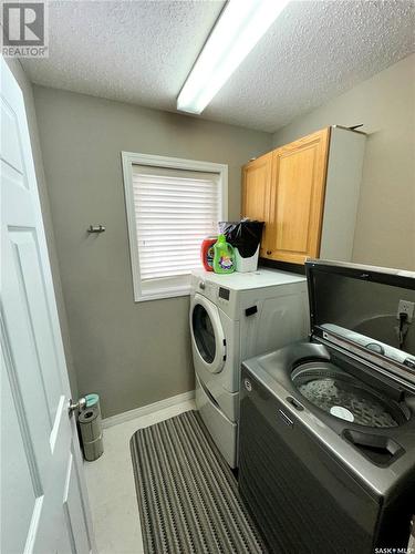 626 Memorial Drive, Spiritwood, SK - Indoor Photo Showing Laundry Room