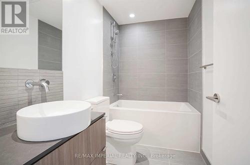 3711 - 161 Roehampton Avenue W, Toronto, ON - Indoor Photo Showing Bathroom