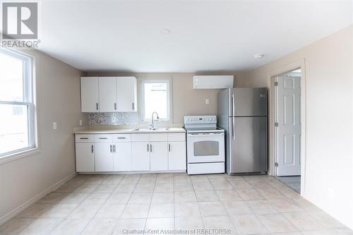 12969 Longwoods Road, Thamesville, ON - Indoor Photo Showing Kitchen