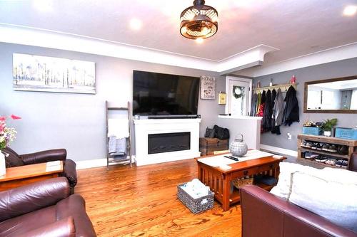3 Pleasant Avenue, Hamilton, ON - Indoor Photo Showing Living Room With Fireplace