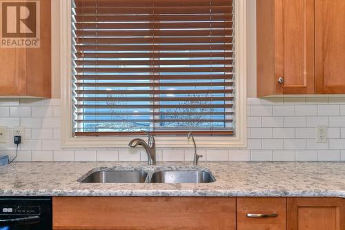 4528 Gallaghers Edgewood Drive, Kelowna, BC - Indoor Photo Showing Kitchen With Double Sink