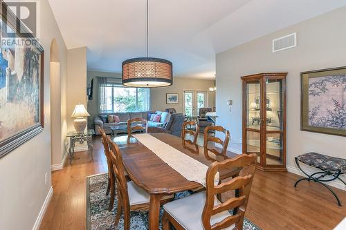 4528 Gallaghers Edgewood Drive, Kelowna, BC - Indoor Photo Showing Dining Room