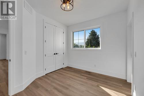2070 Fisher Road, Kelowna, BC - Indoor Photo Showing Other Room