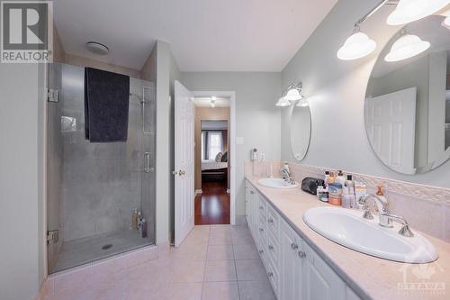 33 Morgans Grant Way, Kanata, ON - Indoor Photo Showing Bathroom