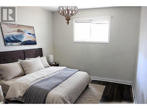 935 Dominion Street, Kamloops, BC - Indoor Photo Showing Bedroom
