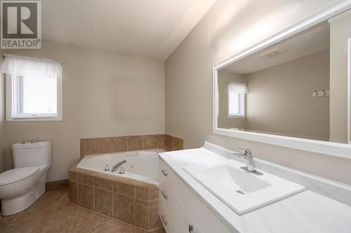 935 Dominion Street, Kamloops, BC - Indoor Photo Showing Bathroom