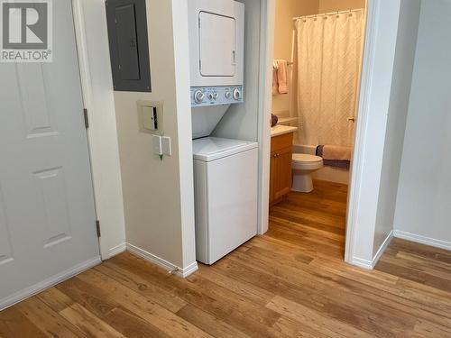 7140 4Th Street Unit# 305, Grand Forks, BC - Indoor Photo Showing Laundry Room