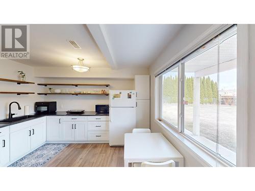134 Lowe Street, Quesnel, BC - Indoor Photo Showing Kitchen