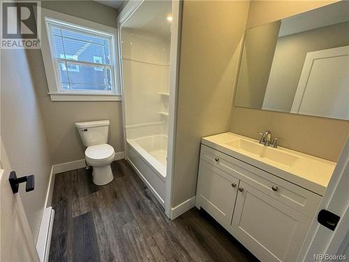 105 Gold Street, Woodstock, NB - Indoor Photo Showing Bathroom