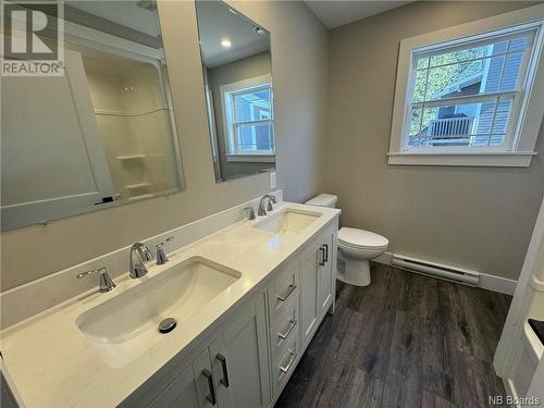 105 Gold Street, Woodstock, NB - Indoor Photo Showing Bathroom