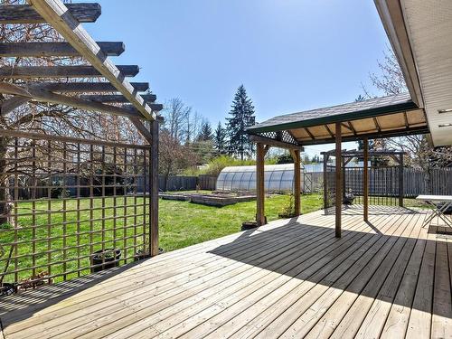 3053 Houlgrave Rd, Courtenay, BC - Outdoor With Deck Patio Veranda