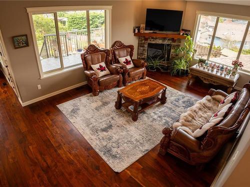 5348 Cascara Dr, Nanaimo, BC - Indoor Photo Showing Living Room With Fireplace