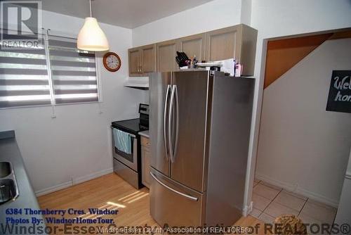 6384 Thornberry Crescent, Windsor, ON - Indoor Photo Showing Kitchen