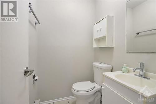 103 Salter Crescent Unit#3, Ottawa, ON - Indoor Photo Showing Bathroom