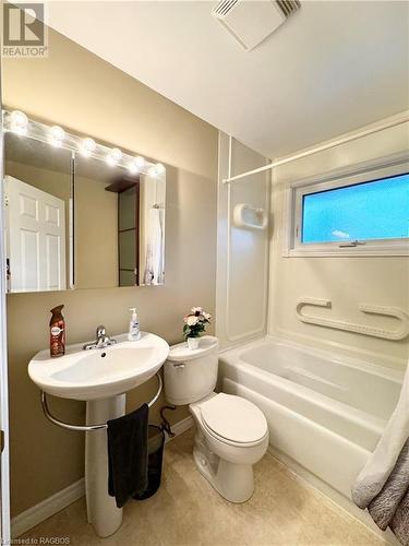 Main 4pc Bath - 455 Waterloo Street, Port Elgin, ON - Indoor Photo Showing Bathroom