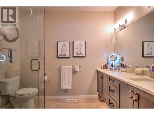 5350 Silver Star Road Unit# 25, Vernon, BC - Indoor Photo Showing Bathroom