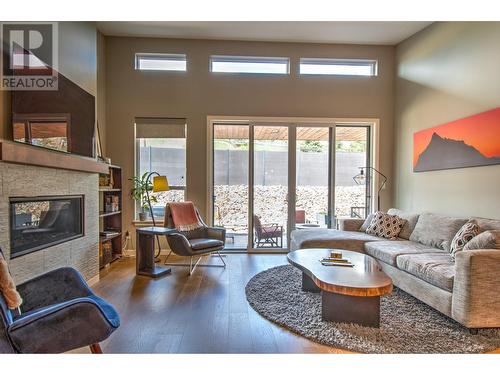 5350 Silver Star Road Unit# 25, Vernon, BC - Indoor Photo Showing Living Room With Fireplace
