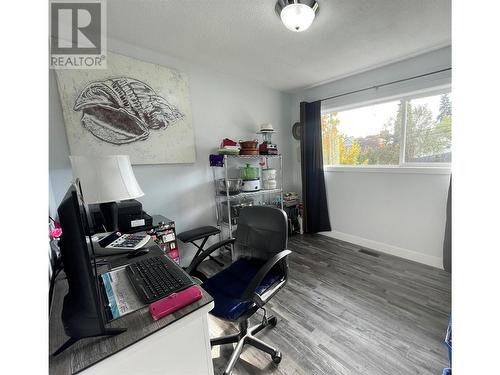 3407 Okanagan Avenue, Vernon, BC - Indoor Photo Showing Office